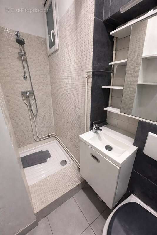 Appartement à PARIS-11E