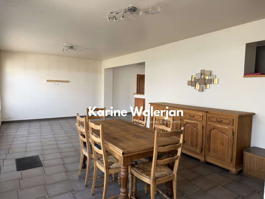 Maison à COURRIERES