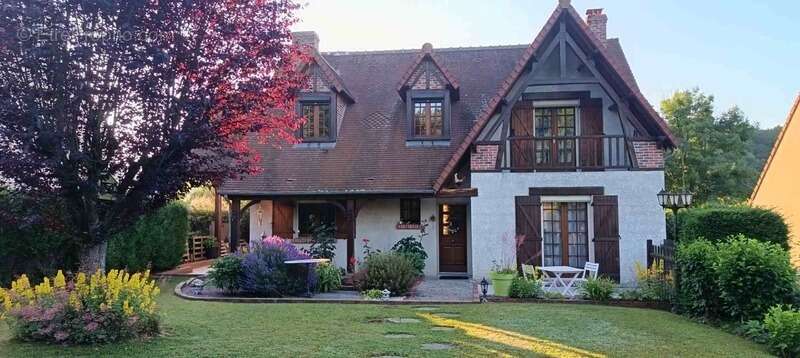 Maison à MILLY-SUR-THERAIN