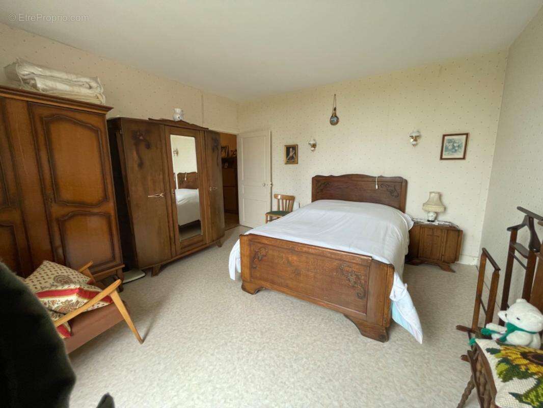 Maison en pierre en bon état avec dépendance 85500€ - photo 17