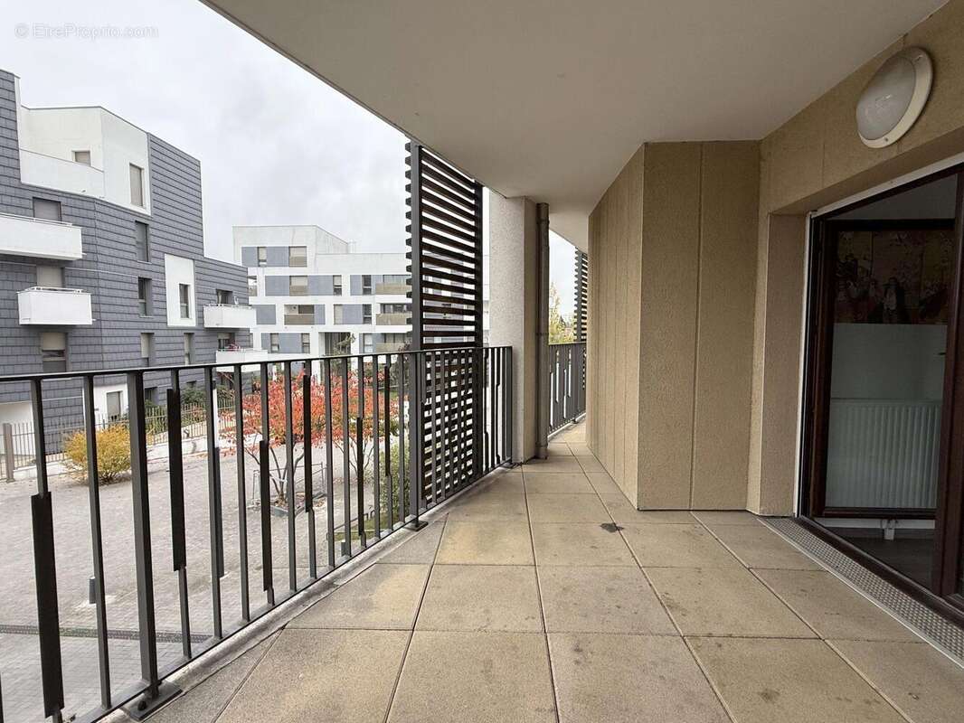 Appartement à LES PAVILLONS-SOUS-BOIS