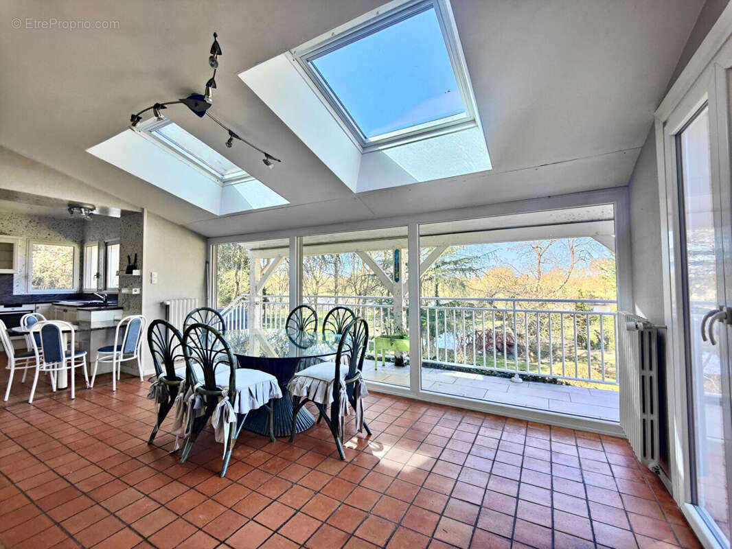 Maison à MONTREUIL-JUIGNE