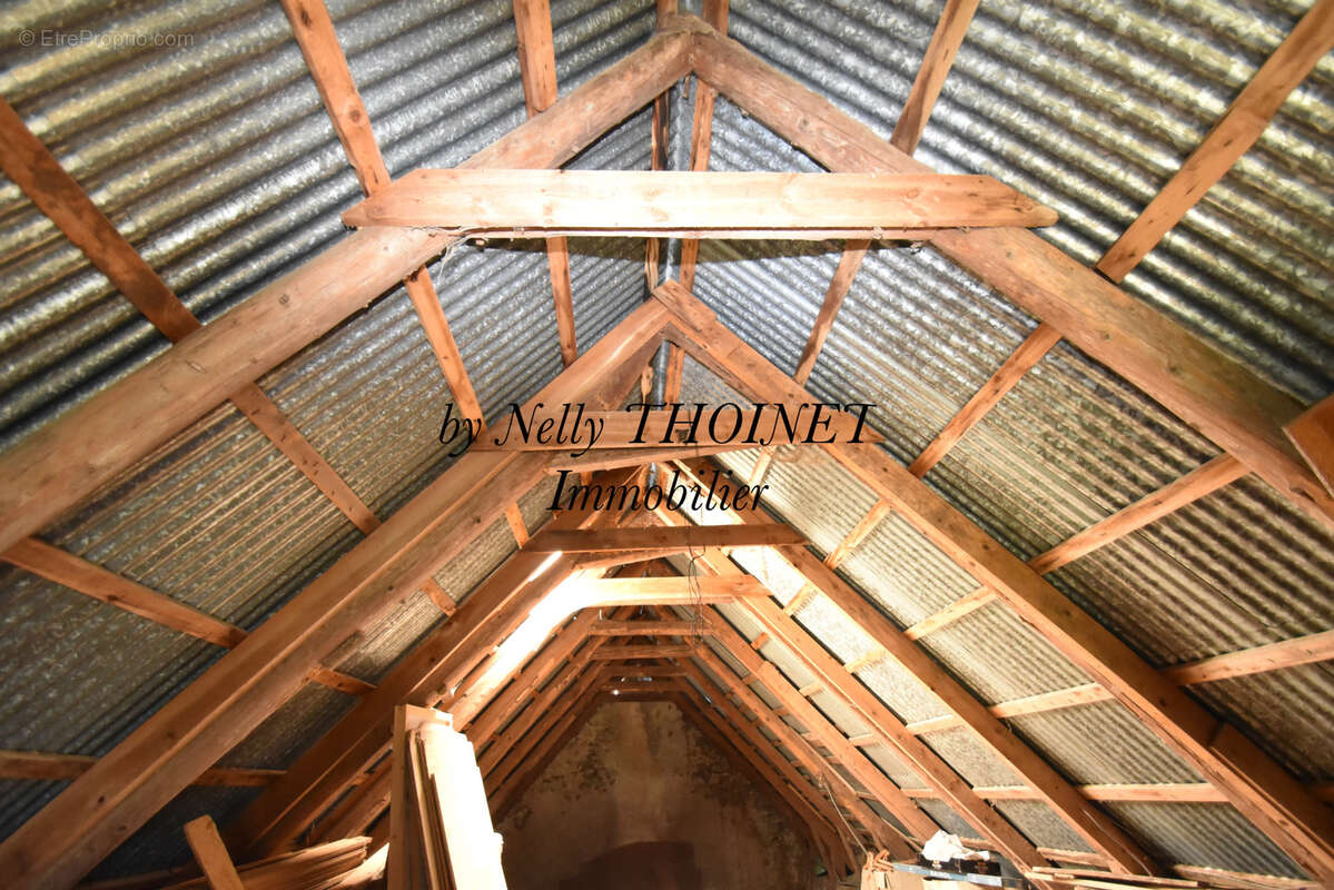 Maison à BESSE-ET-SAINT-ANASTAISE