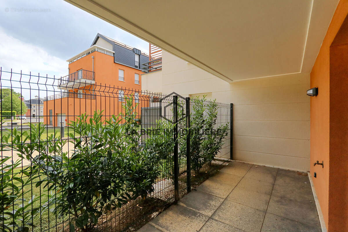 Appartement à EMERAINVILLE