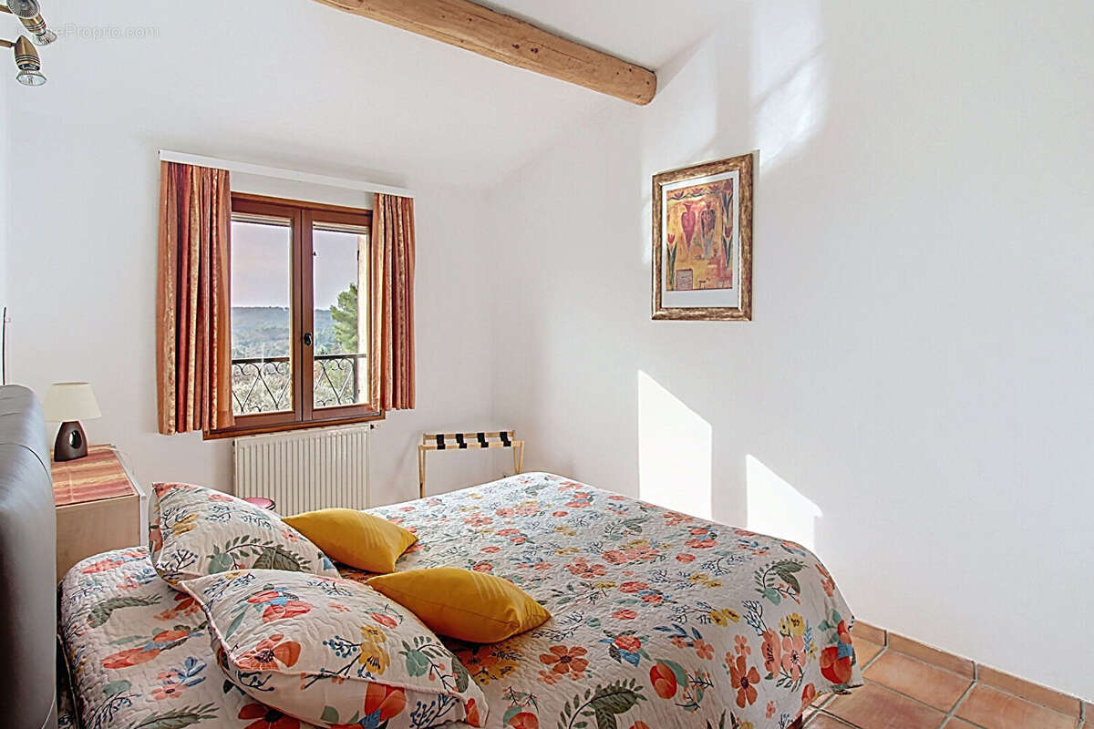 Maison à LORGUES