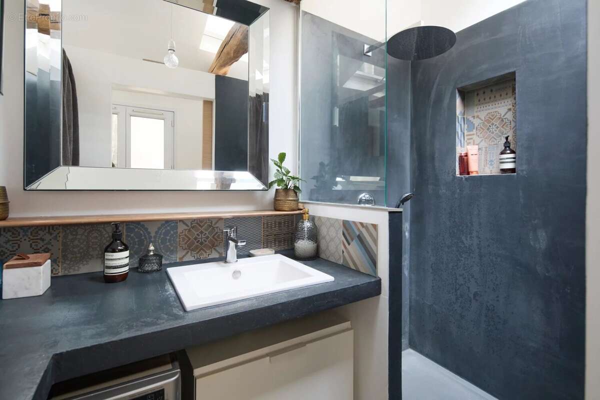 Un pied-à-terre lumineux dans le quartier de l’Odéon - photo 13