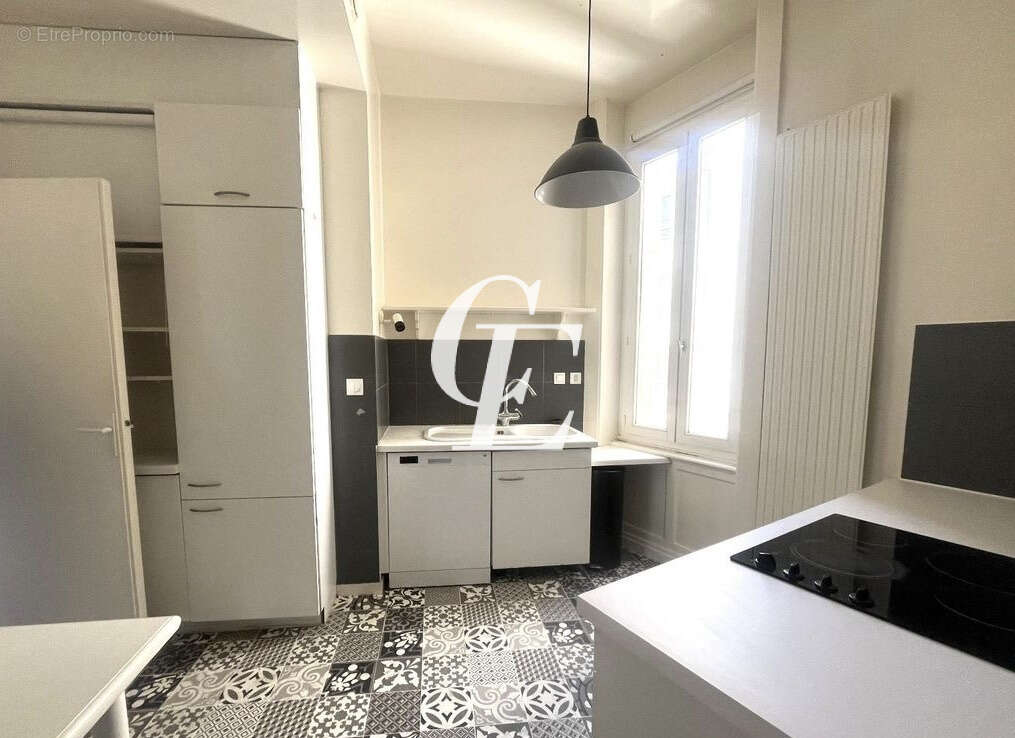 Appartement à SAINT-ETIENNE