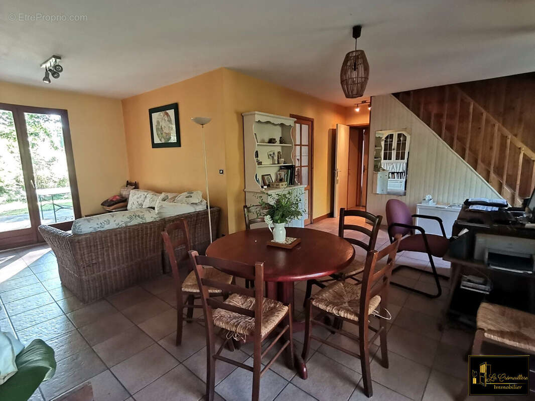 Maison à SAINTE-MESME