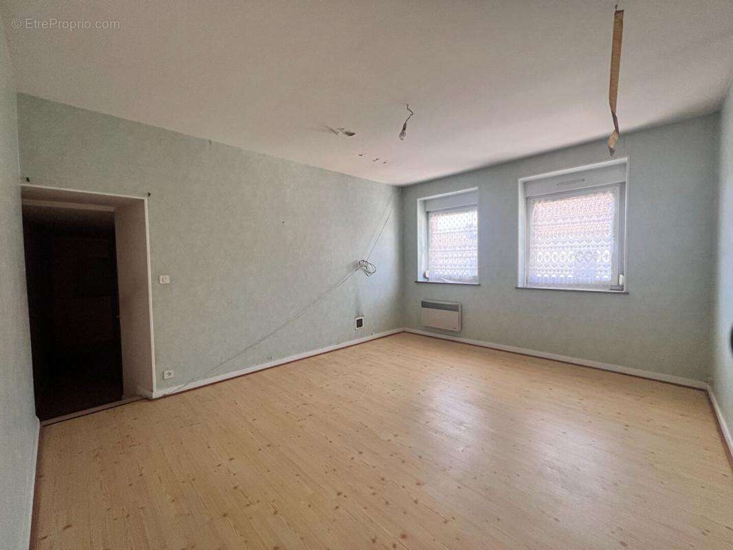 70130 - SEVEUX-MOTEY - Maison à rénover de 72m² - Prix : 35000  honoraires charge vendeur - photo 6