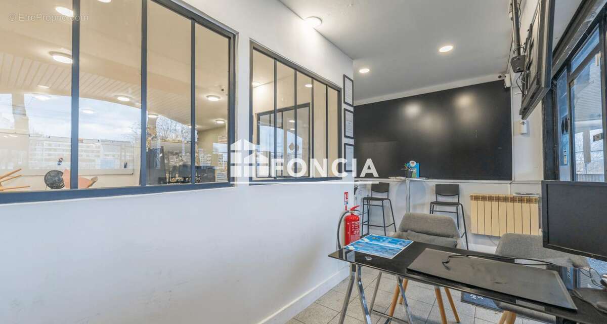 Commerce à NOISY-LE-GRAND