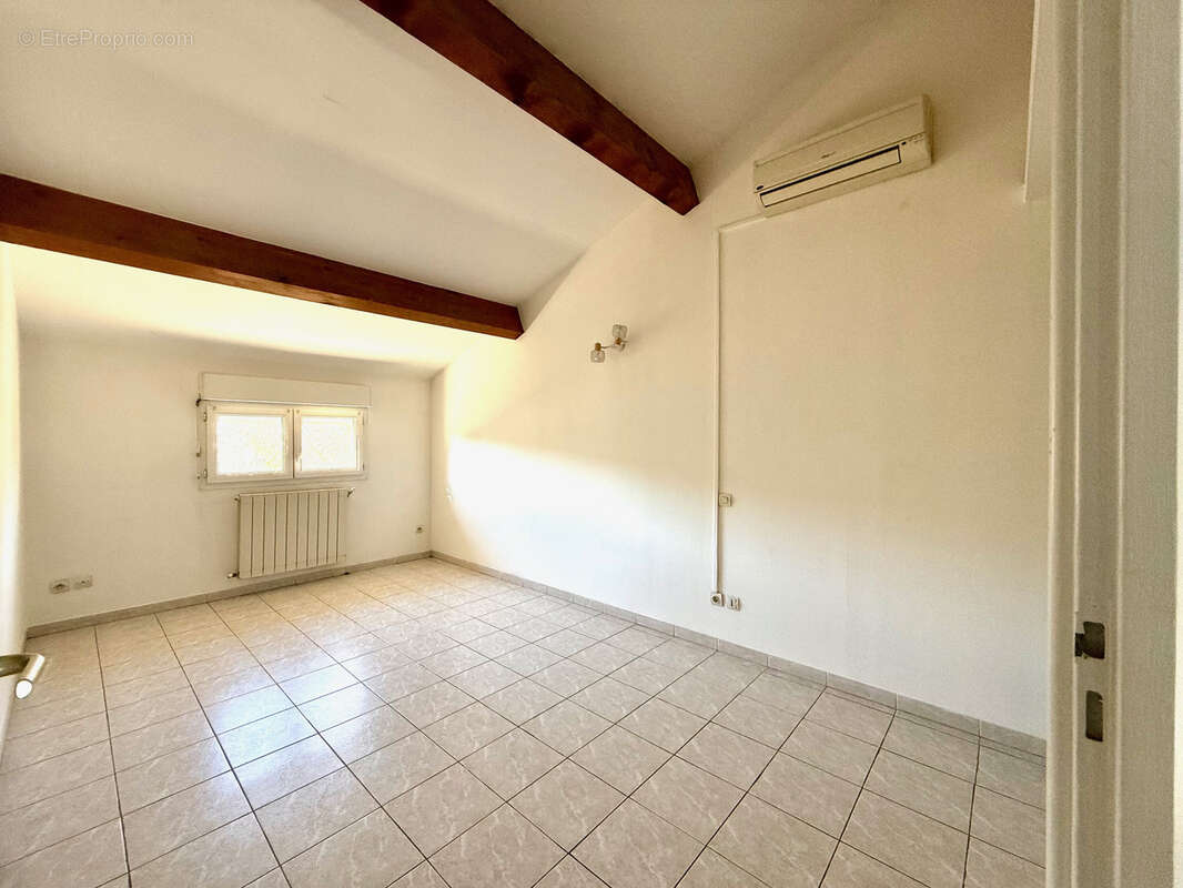 Appartement à SAINT-JEAN-DE-VEDAS