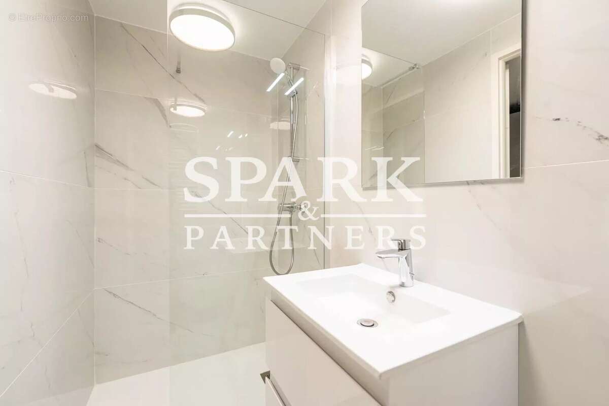 Appartement à ROQUEBRUNE-CAP-MARTIN