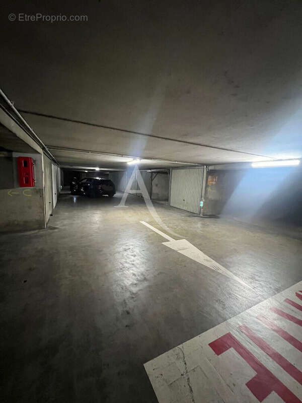 EXCLUSIVITE L'Adresse Garage fermé à vendre - photo 7