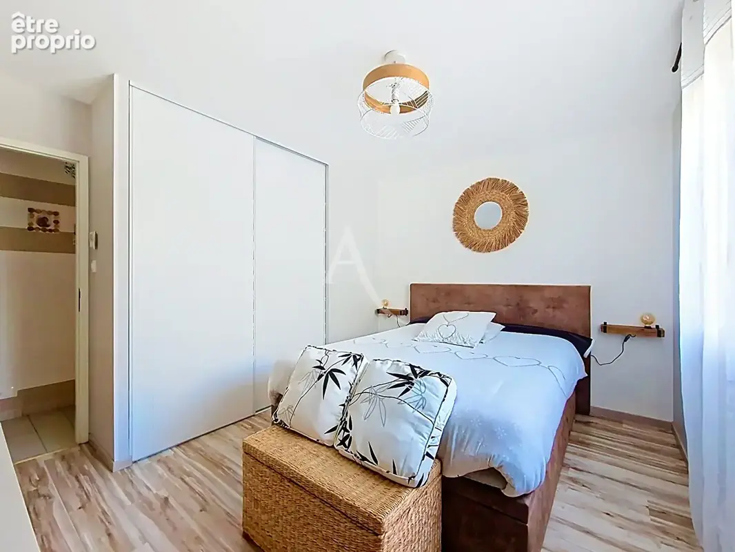 Maison de plain-pied située à st Macaire du bois. - photo 10