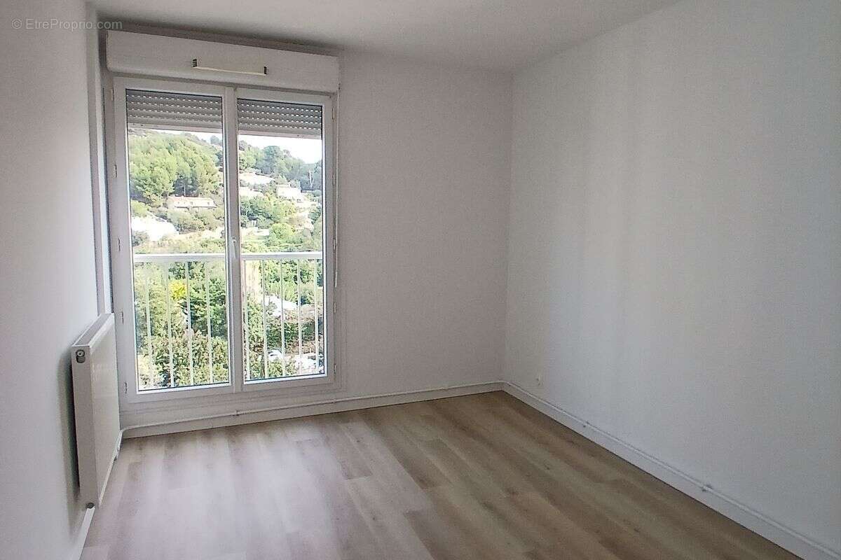 Appartement à MARSEILLE-11E