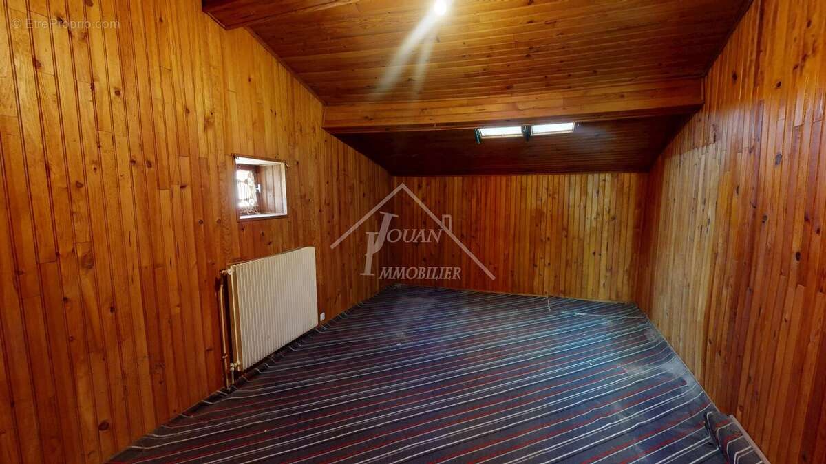 Maison à rénover avec jardin et grange - photo 8
