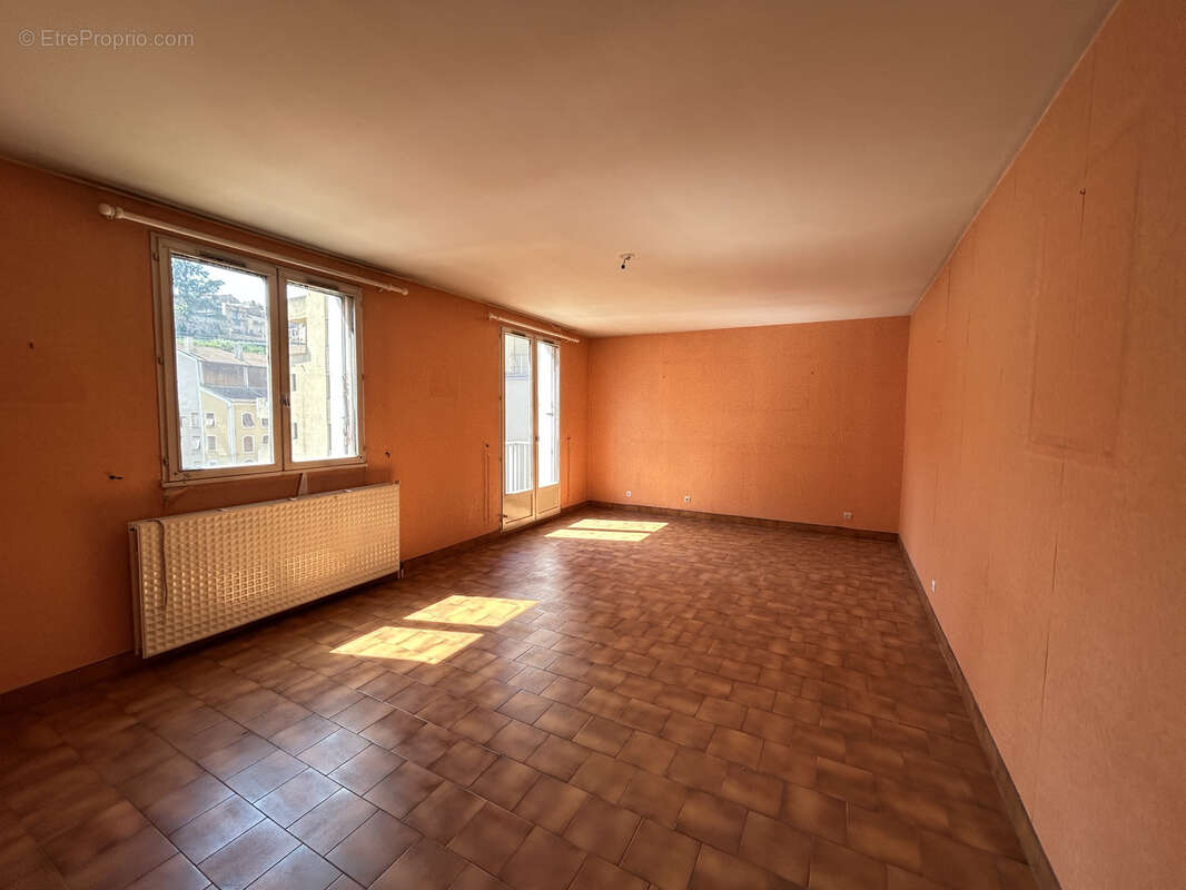 Appartement à vendre à ANNONAY avec ascenseur et garage - photo 3