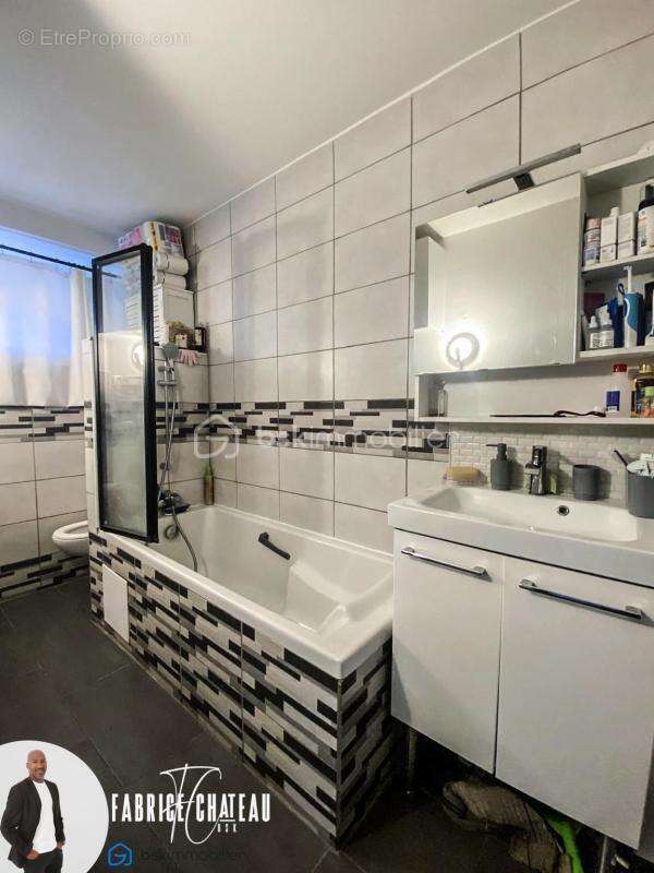 Maison familiale avec dépendance indépendante et sous-sol - photo 8