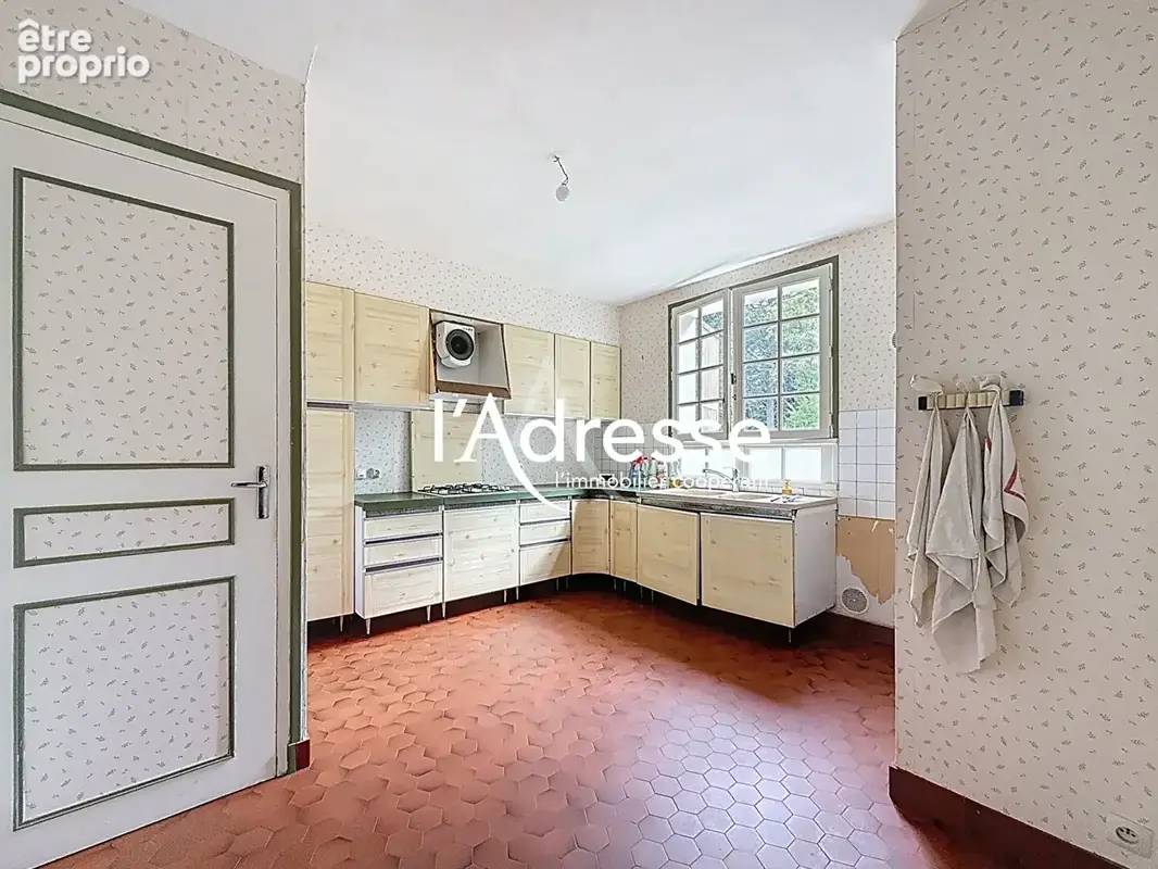 Maison familiale à vendre à SAINT-AVERTIN - 145m² sur terrain de 1650m² - Environnement calme et verdoyant - photo 2