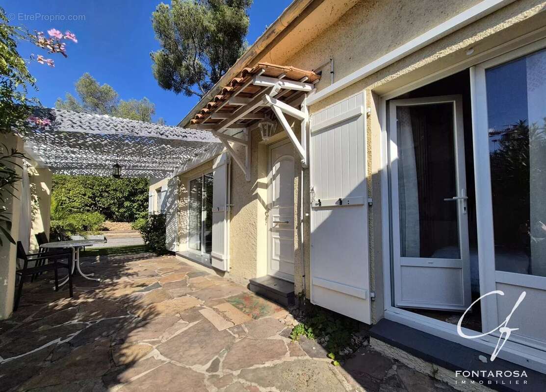 Maison à SAINT-RAPHAEL