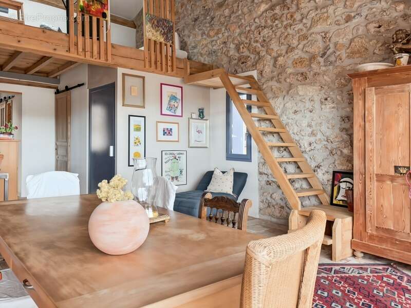 Maison entièrement rénovée avec vue exceptionnelle – Lapalme - photo 7