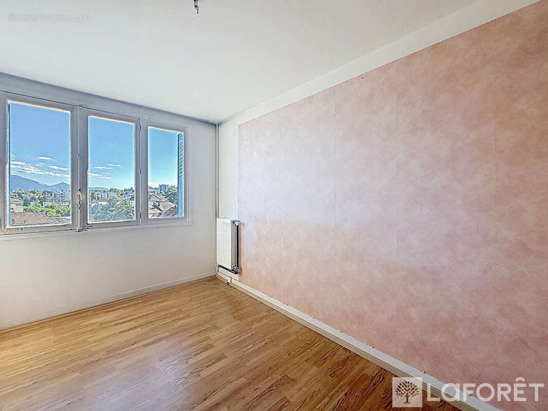 Appartement Voiron 5 pièce(s) - photo 7