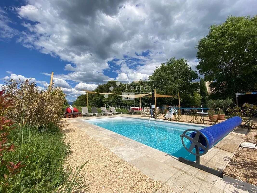 Maison à SAINT-LAURENT-DU-VERDON