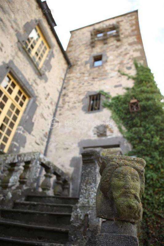 Maison à SAINT-FLOUR