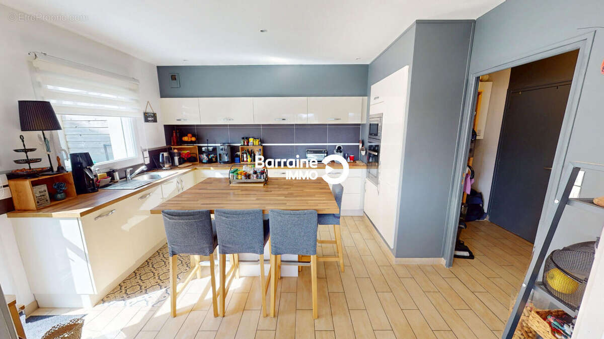 Maison à SAINT-MARTIN-DES-CHAMPS