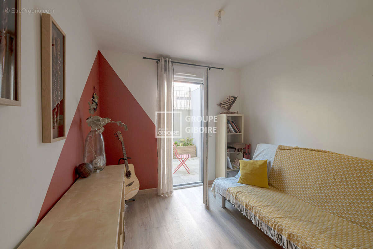A vendre - agence giboire - appartement t4 d'env. 79m² - photo 8