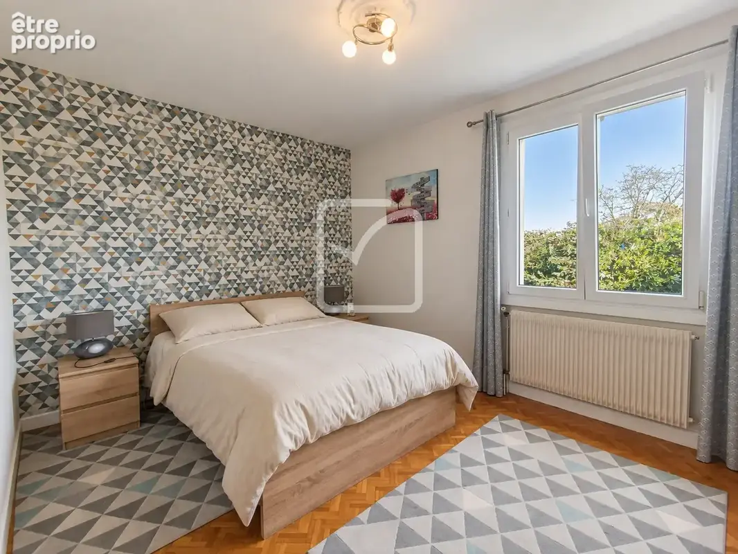 Maison de plain-pied avec 4 chambres, piscine, garage et jardin à Villeneuve-sur-Lot - photo 9