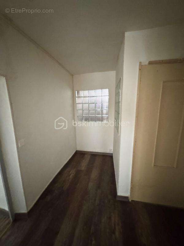 Maison à SAINT-LAURENT-DES-ARBRES