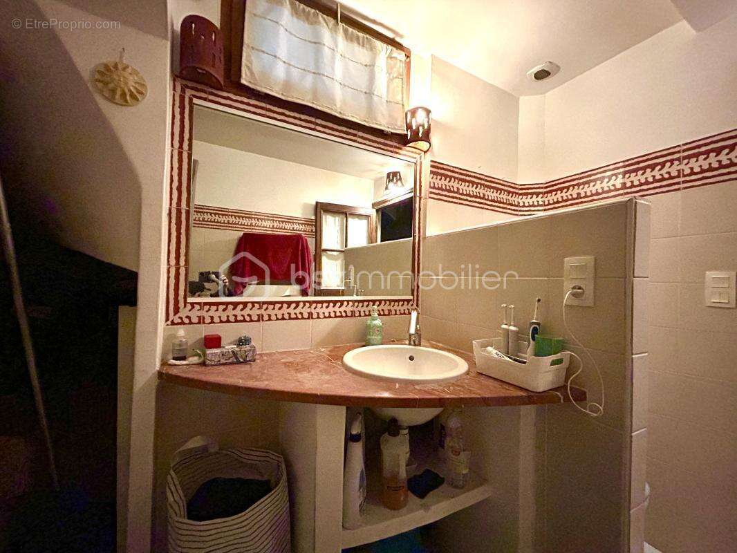 Maison à VIOLS-LE-FORT