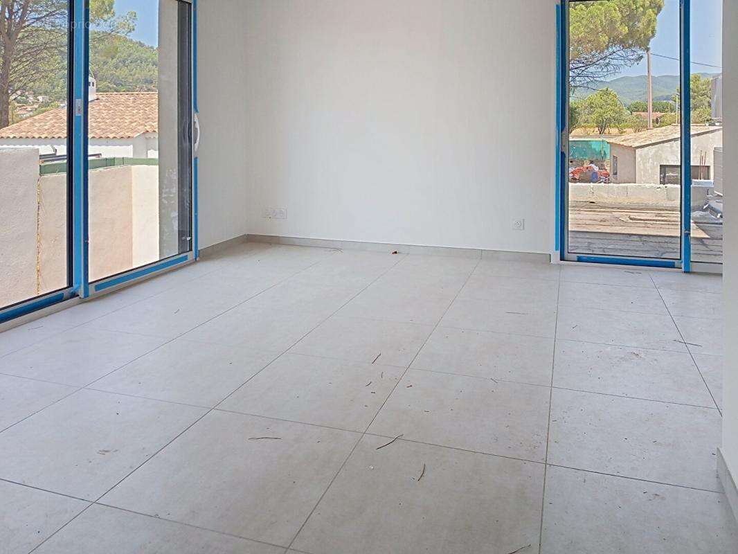 Appartement T2 neuf de 54m² - Cuers - photo 7