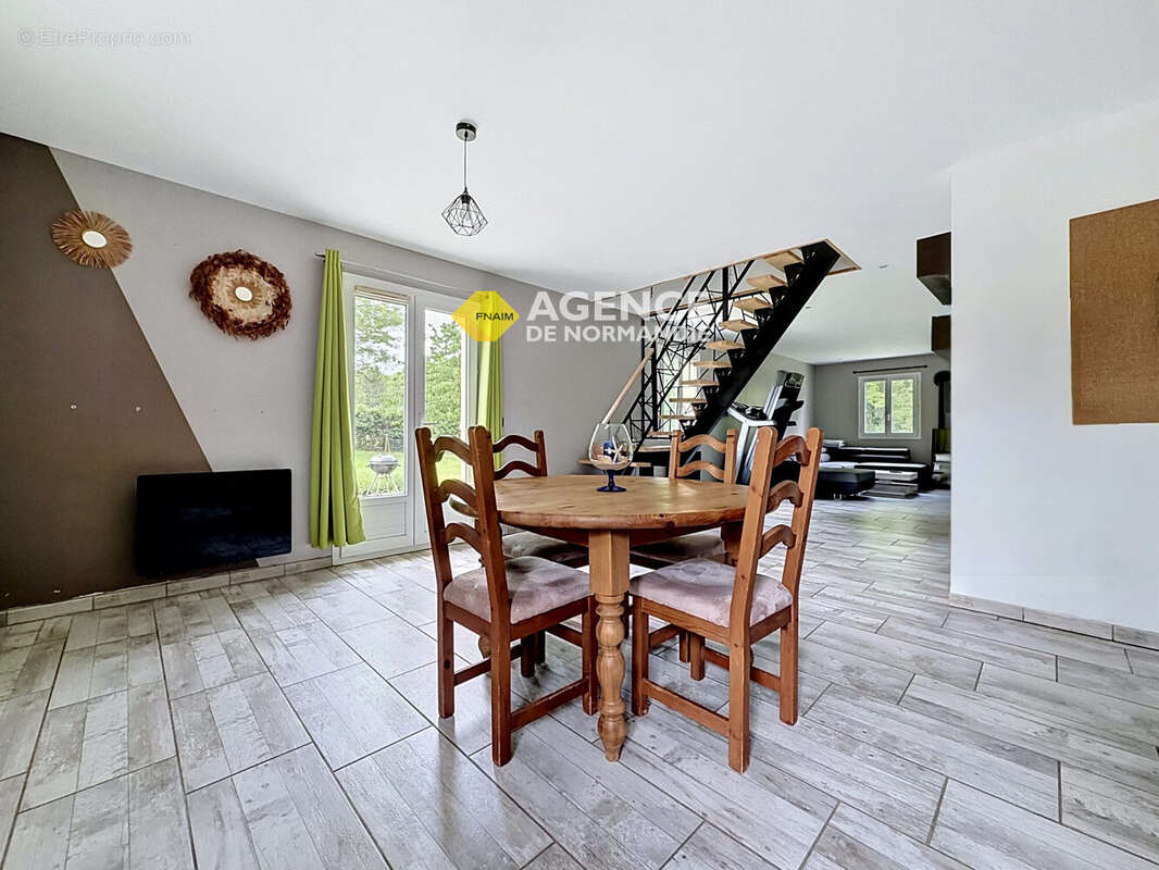 Maison à MONTREUIL-L'ARGILLE