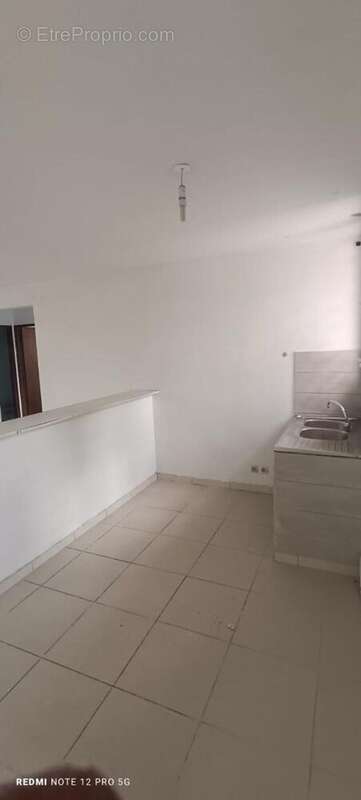 Photo 2 - Appartement à RIVIERE-SALEE