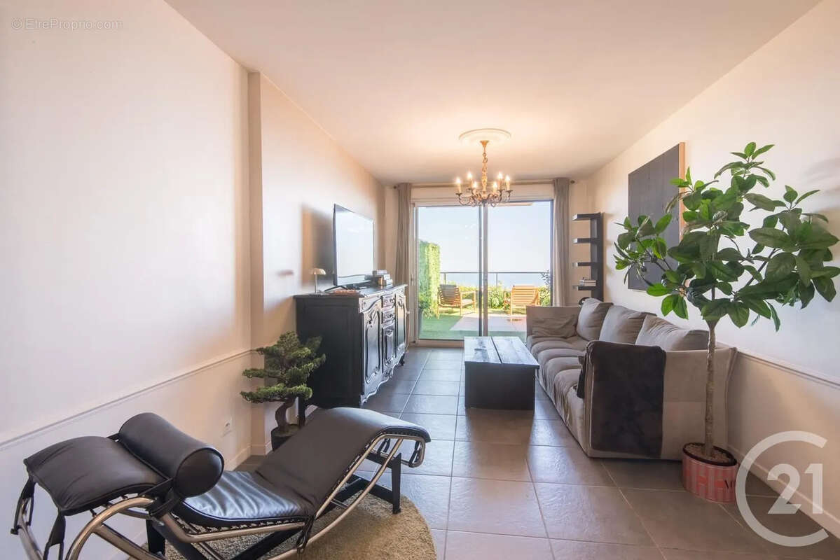 Appartement à LA TURBIE