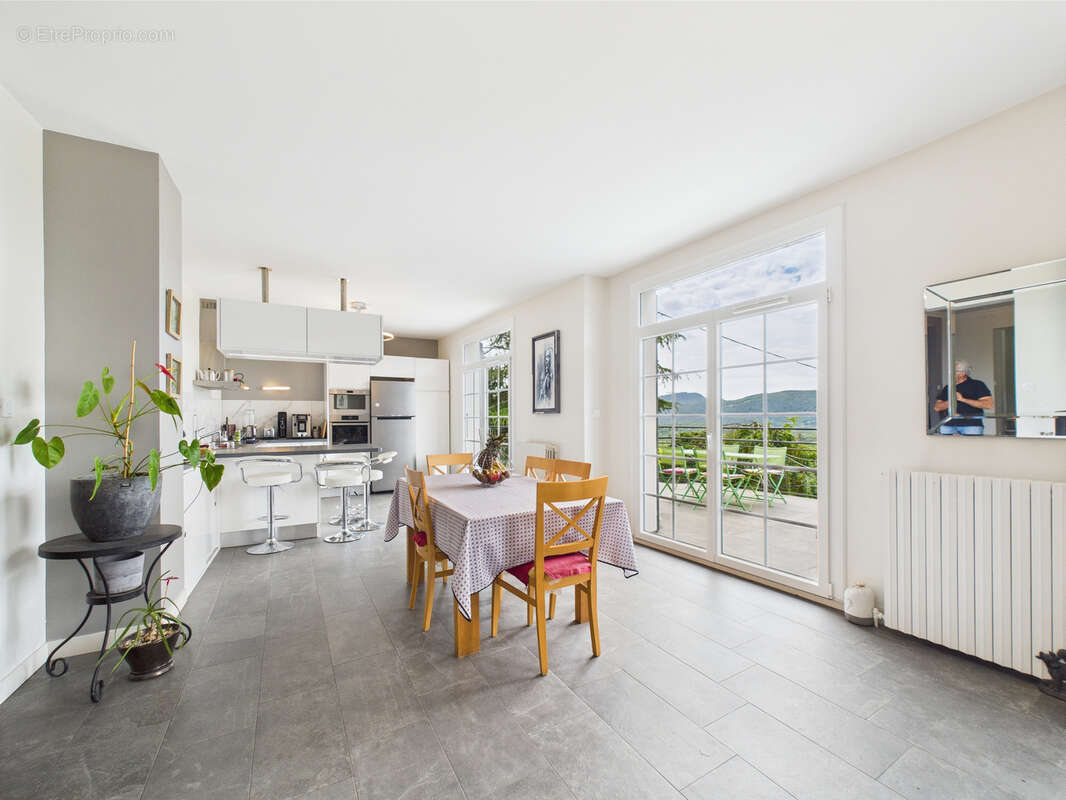 Maison à CHINDRIEUX