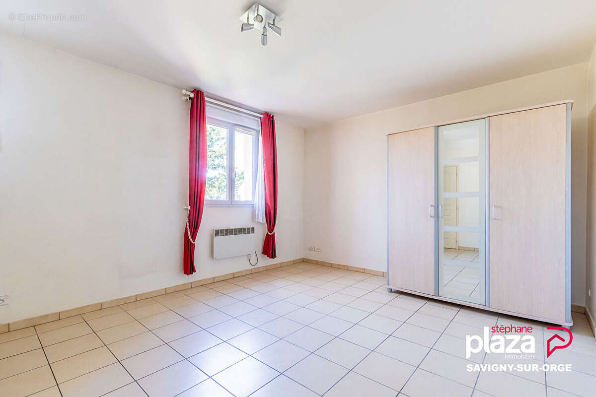 Appartement à SAVIGNY-SUR-ORGE