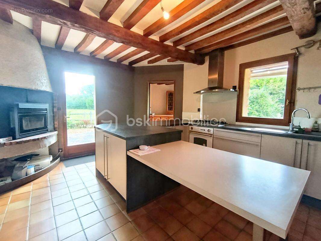 Maison familiale de 207 m² sur 7 120 m² de terrain – Calme absolu à Mandeville En Bessin - photo 7
