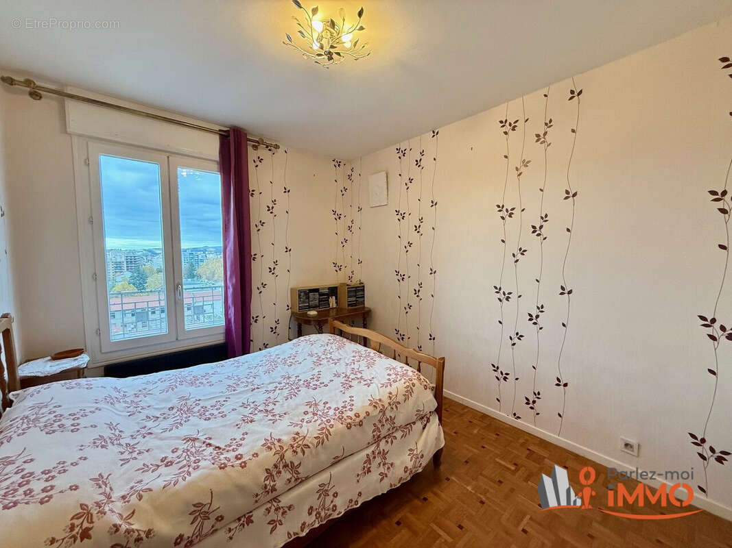 Appartement 97 m² à Saint-Etienne  - photo 3
