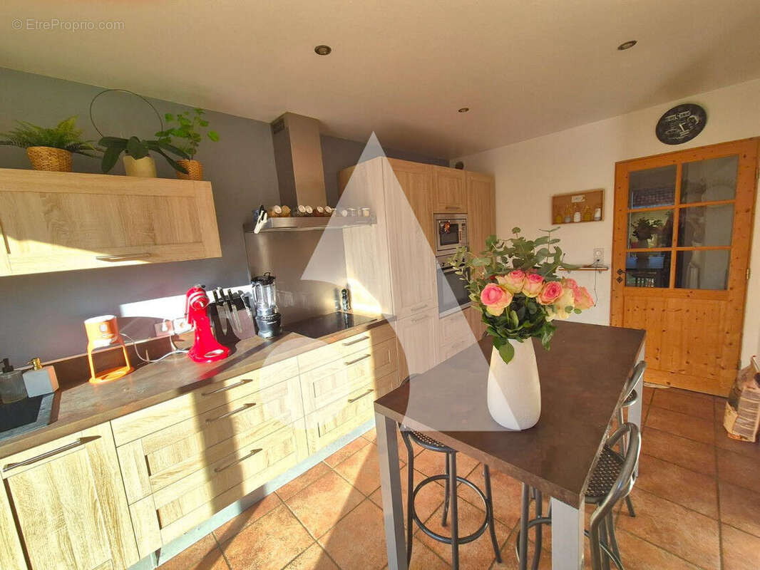 EXCLUSIVITÉ ! Maison de ville familiale 146 m² .  À 15 min de Lyon - photo 7