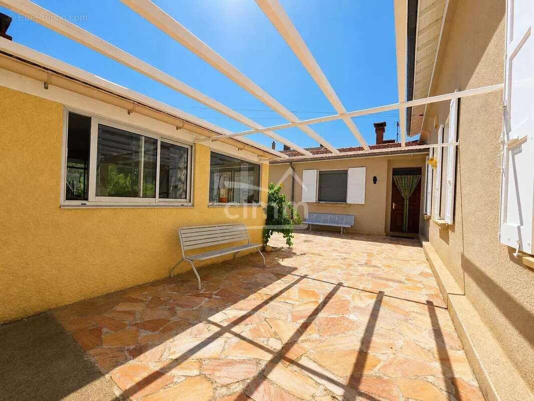 Maison t4 avec jardin et garage - photo 3
