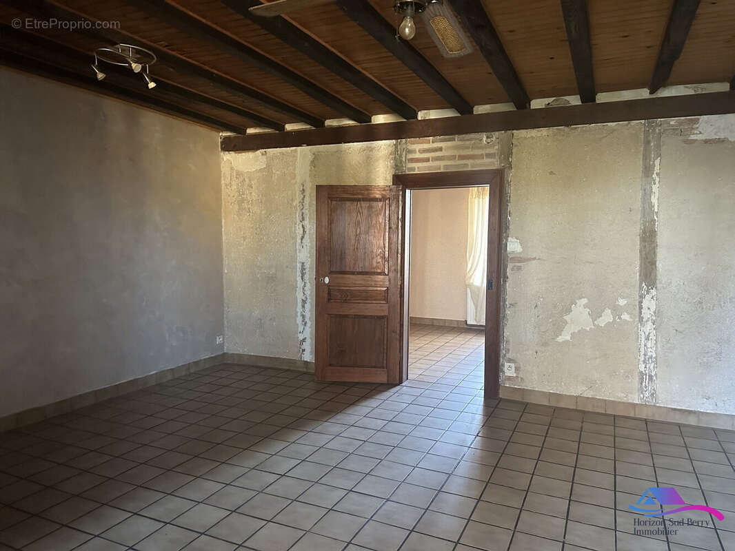 Séjour  - Maison à SAINT-PRIEST-LA-MARCHE