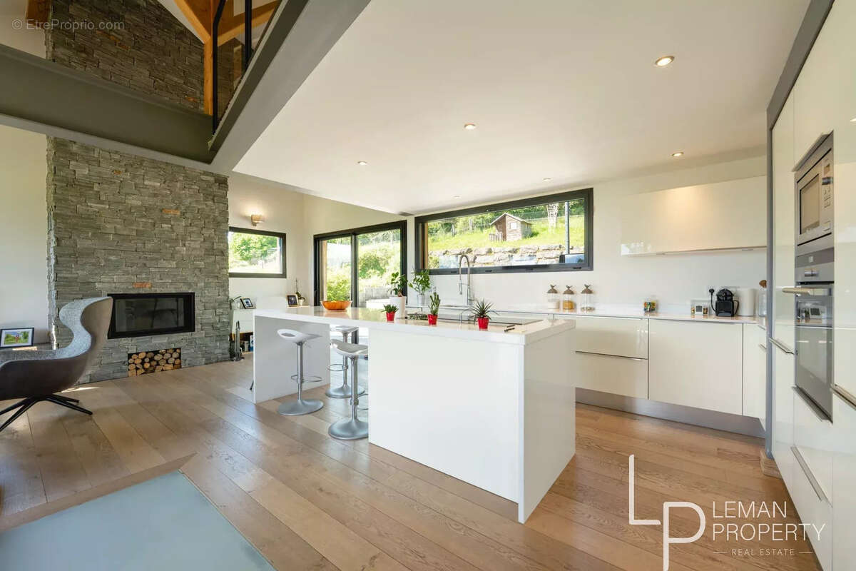 Maison à SAINT-JORIOZ