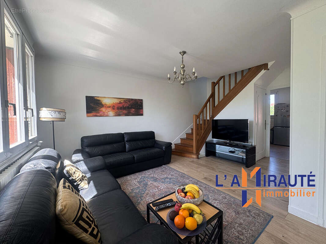 Maison Houiles 5 pièce(s) - photo 3