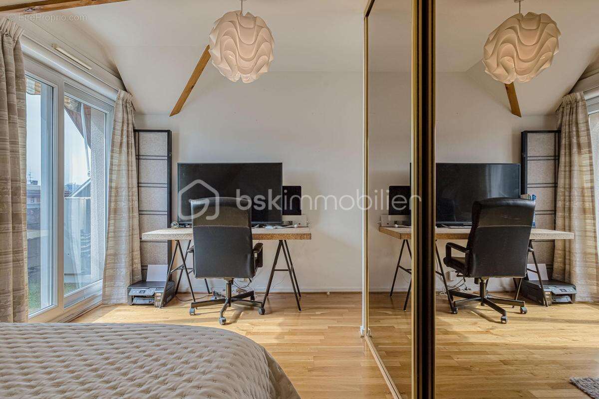 T5 Duplex d'exception – Dernier étage, climatisation, terrasses et vue montagnes au cœur d'Annecy - photo 17