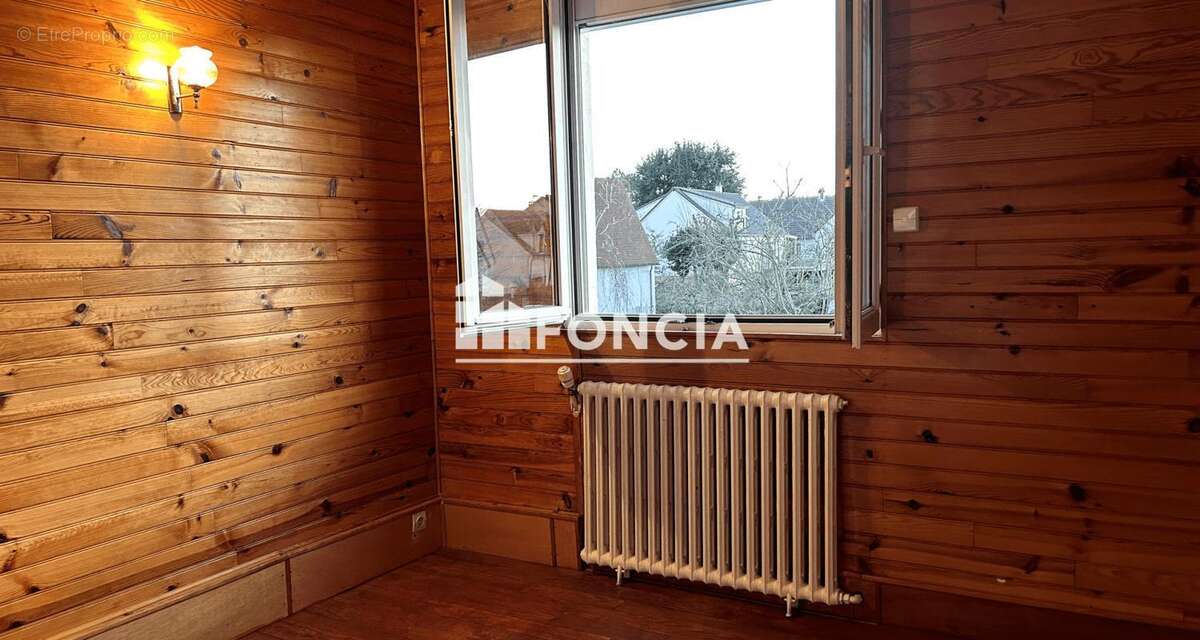 Maison à FONTENAY-LE-FLEURY