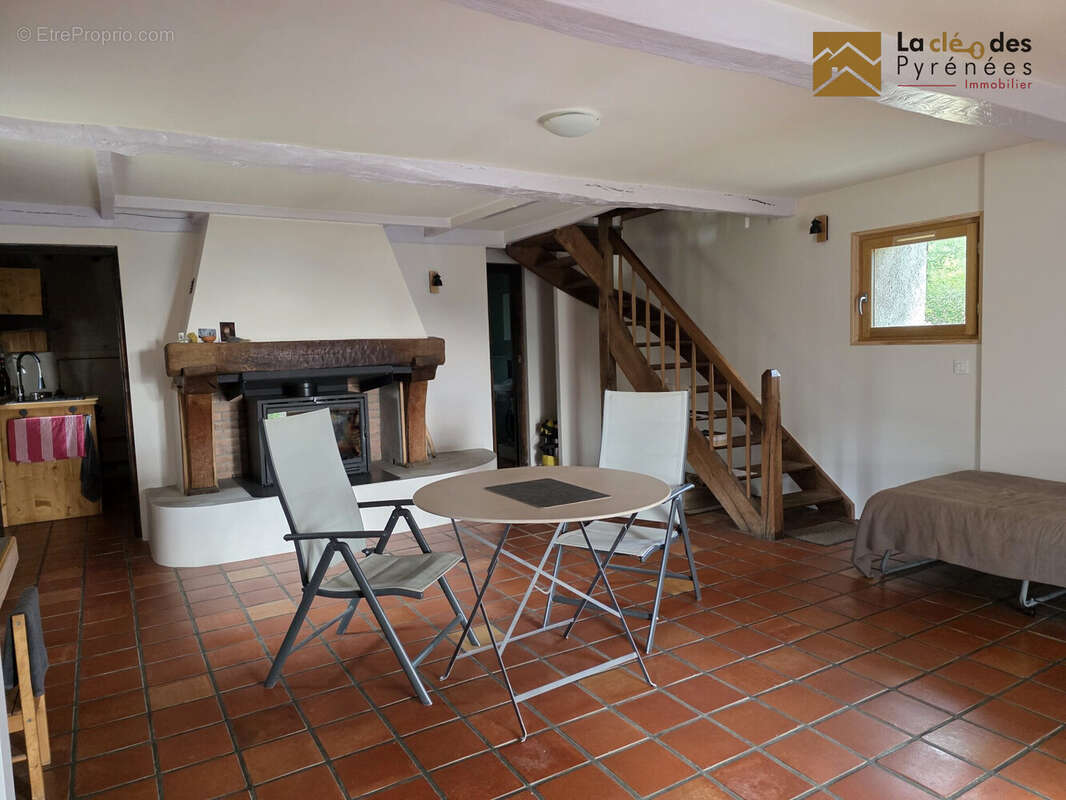 Maison 90 m² à Salles  - photo 7