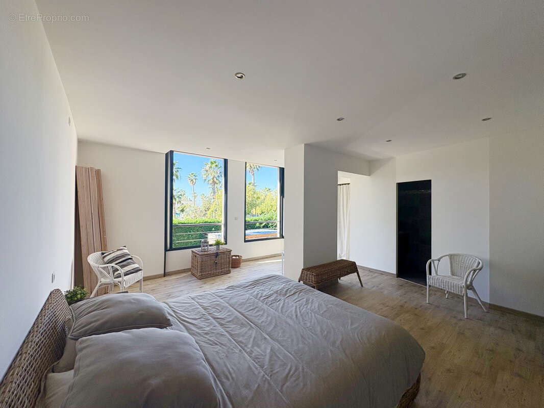 Maison à SIX-FOURS-LES-PLAGES